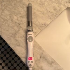 Beachwaver S1 self rotating curling iron